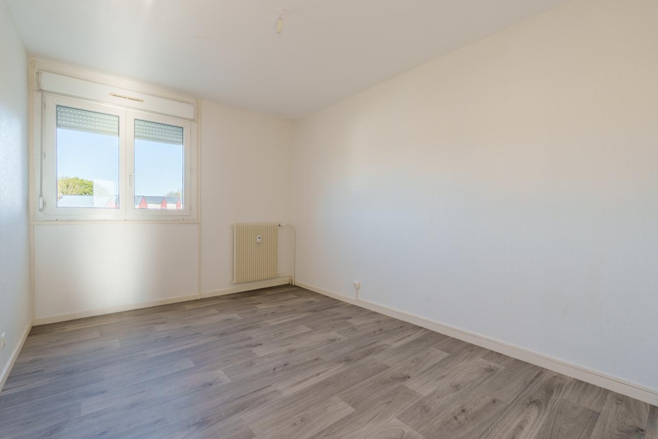 
																																							4 pièces - 
																																						3ème étage - 76m² - 531,15 € - Photo #5