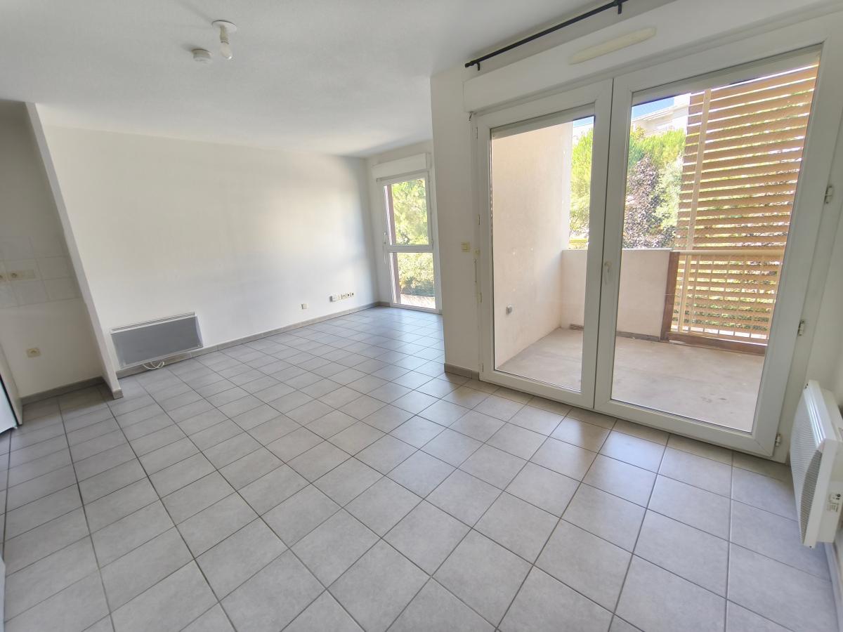 
																																							1 pièce - 
																																						2ème étage - 31m² - 120 000 € - Photo #1