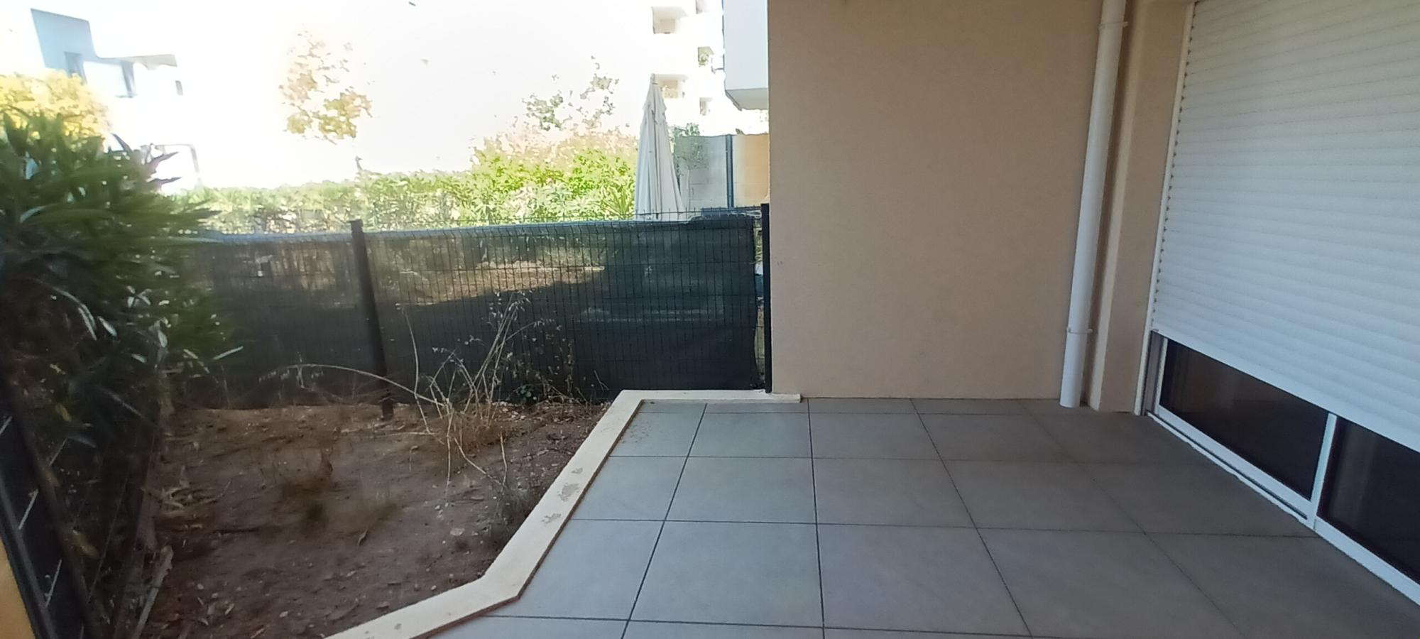 
																																							2 pièces - 
																																						RDC - 47m² - 882,77 € - Photo #2