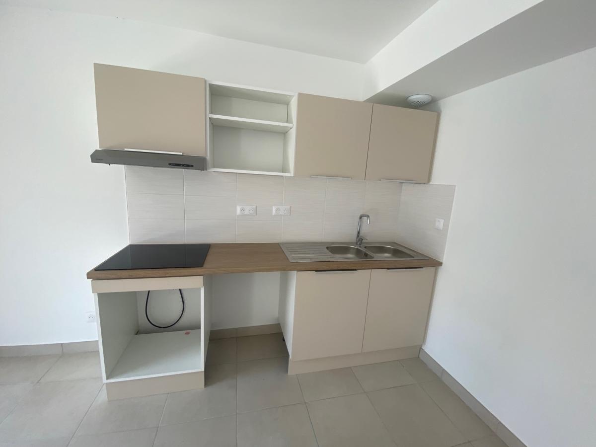 3 pièces - 2ème étage - 61m² - 744,81 € - Photo #3