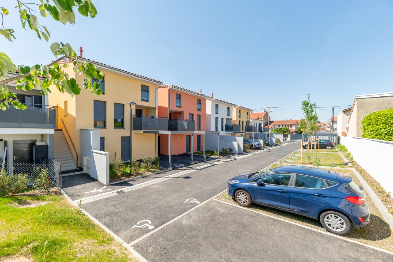 
																			4 pièces - 
																		RDC - 92m² - 1 213,38 € - Photo #4