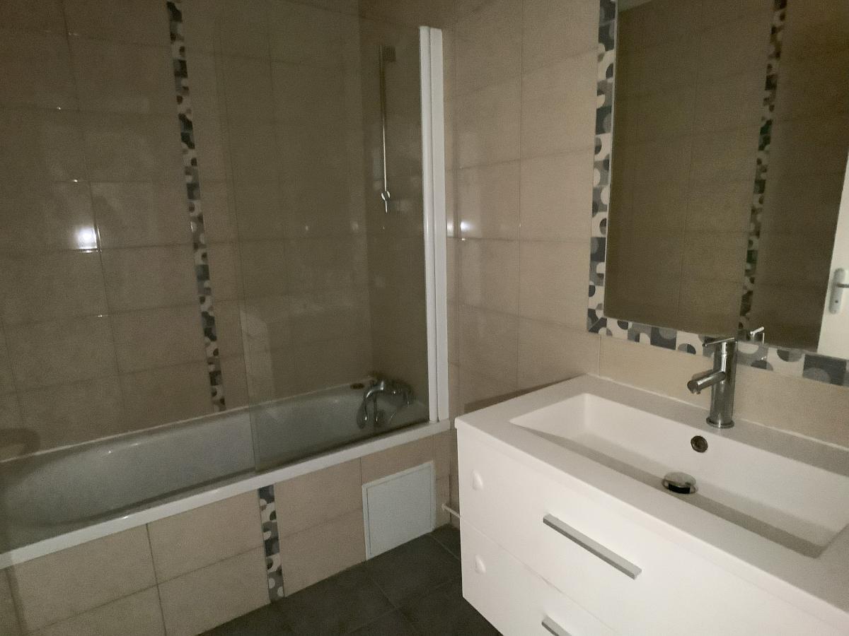 
																																							4 pièces - 
																																						RDC 190 000 € - Photo #3