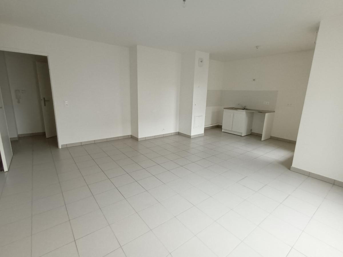 
																																							2 pièces - 
																																						3ème étage - 49m² - 958,73 € - Photo #3