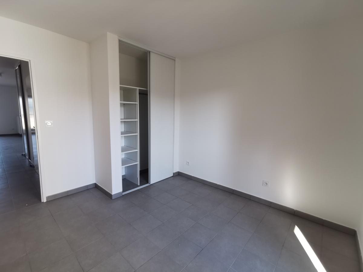 
																			5 pièces - 
																		5ème étage - 89m² - 1 574,79 € - Photo #1
