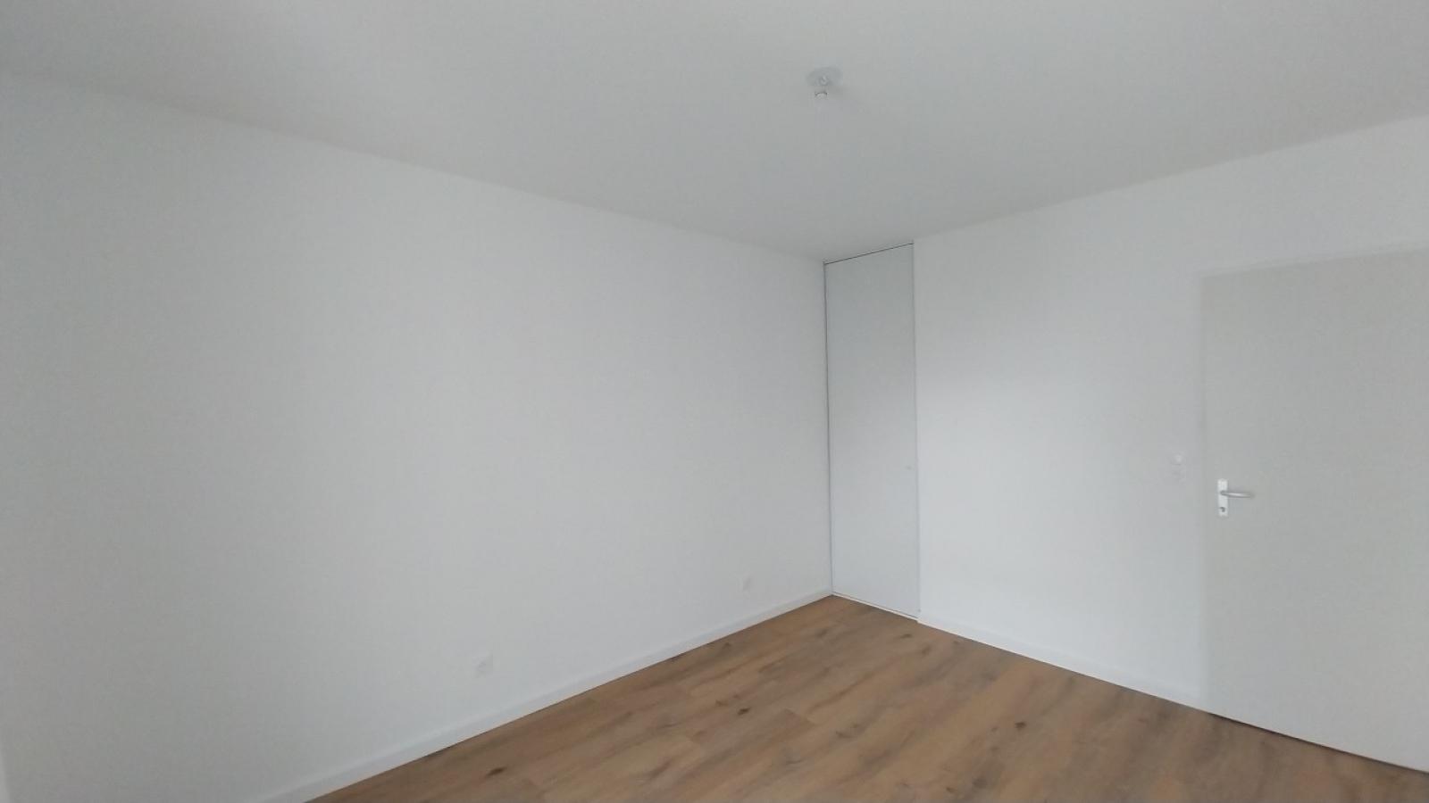 
																																							3 pièces - 
																																						3ème étage - 63m² - 880,33 € - Photo #5