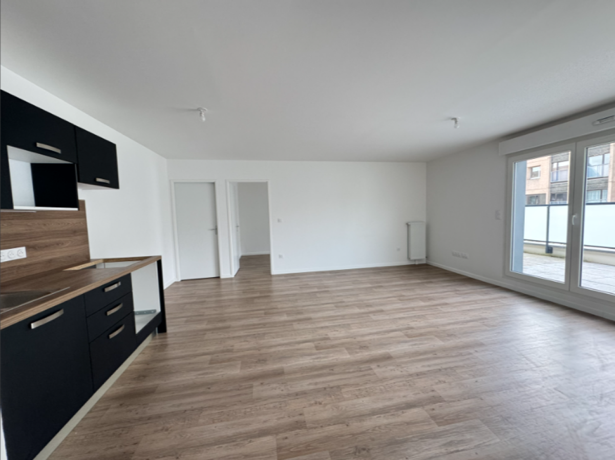 
																																							4 pièces - 
																																						4ème étage - 84m² - 1 002,32 € - Photo #1