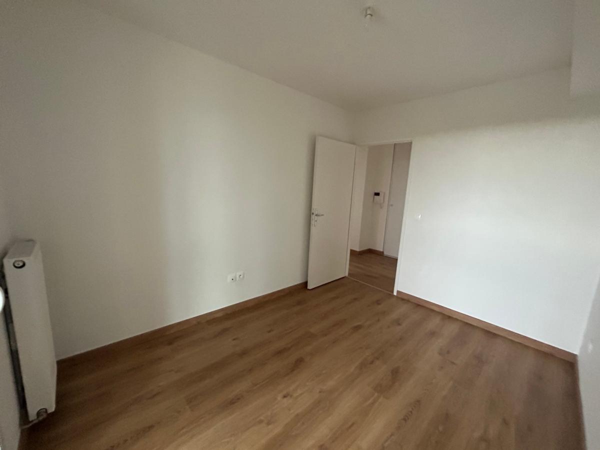 2 pièces - 2ème étage - 53m² - 979,77 € - Photo #1
