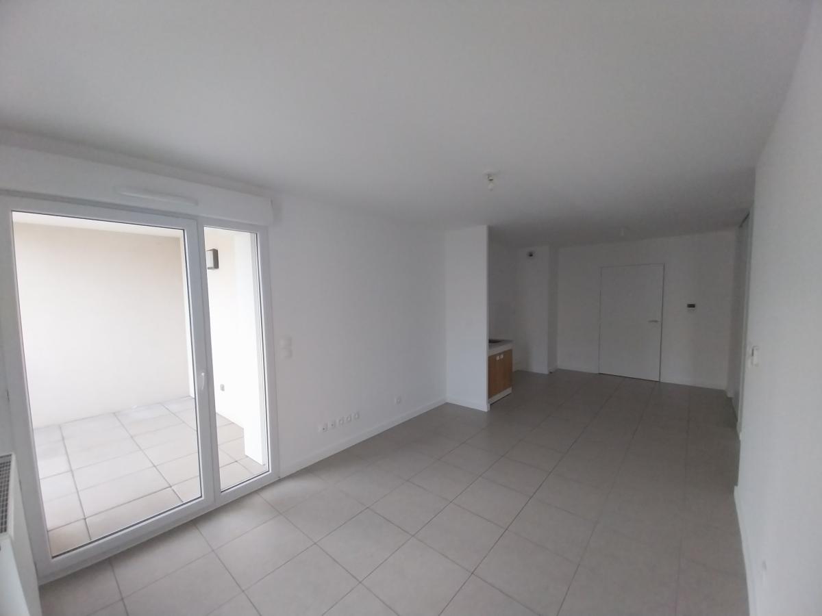 2 pièces - 3ème étage - 44m² - 789,85 € - Photo #1