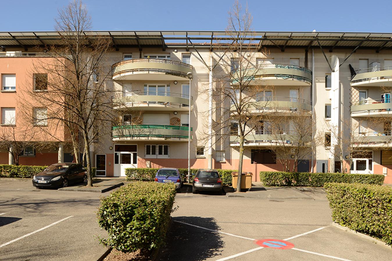 4 pièces - 2ème étage - 77m² - 937,89 € - Photo #0