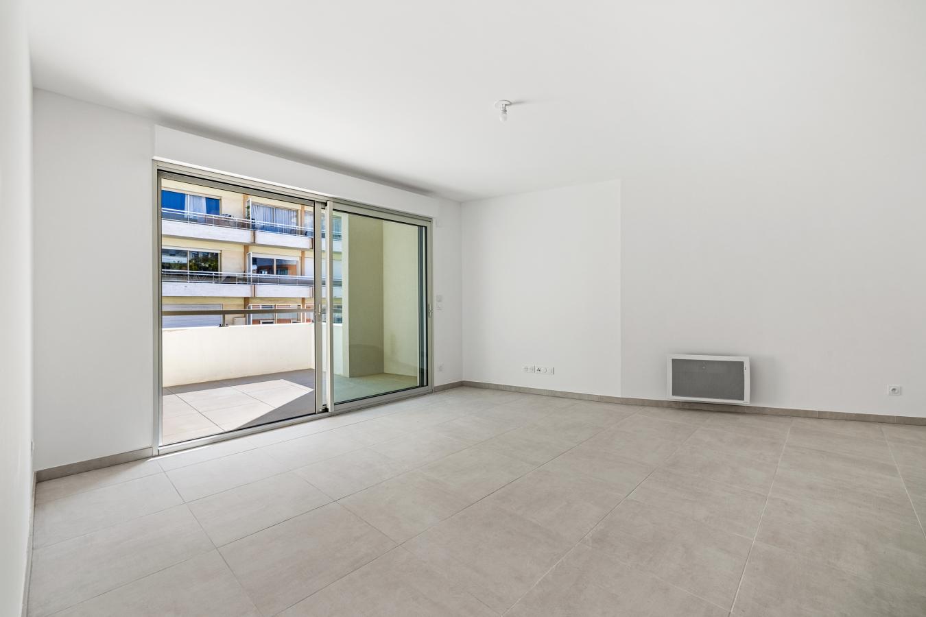 
																																							3 pièces - 
																																						1er étage - 65m² - 1 569,56 € - Photo #4