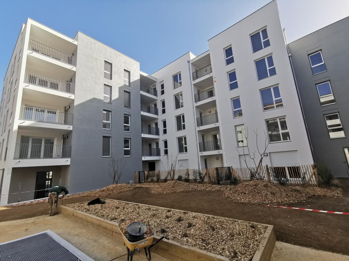 
																																							3 pièces - 
																																						3ème étage - 68m² - 906,48 € - Photo #3