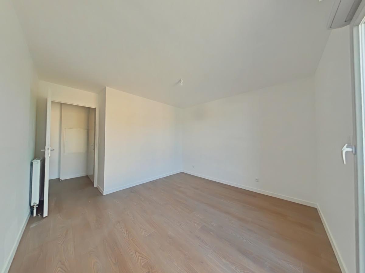 
																																							3 pièces - 
																																						1er étage - 62m² - 795,51 € - Photo #5