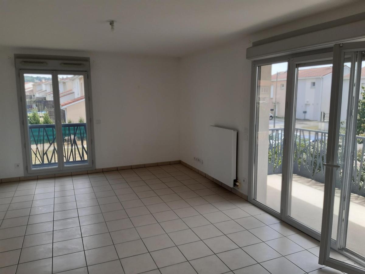 
																																							3 pièces - 
																																						2ème étage - 75m² - 664,43 € - Photo #1