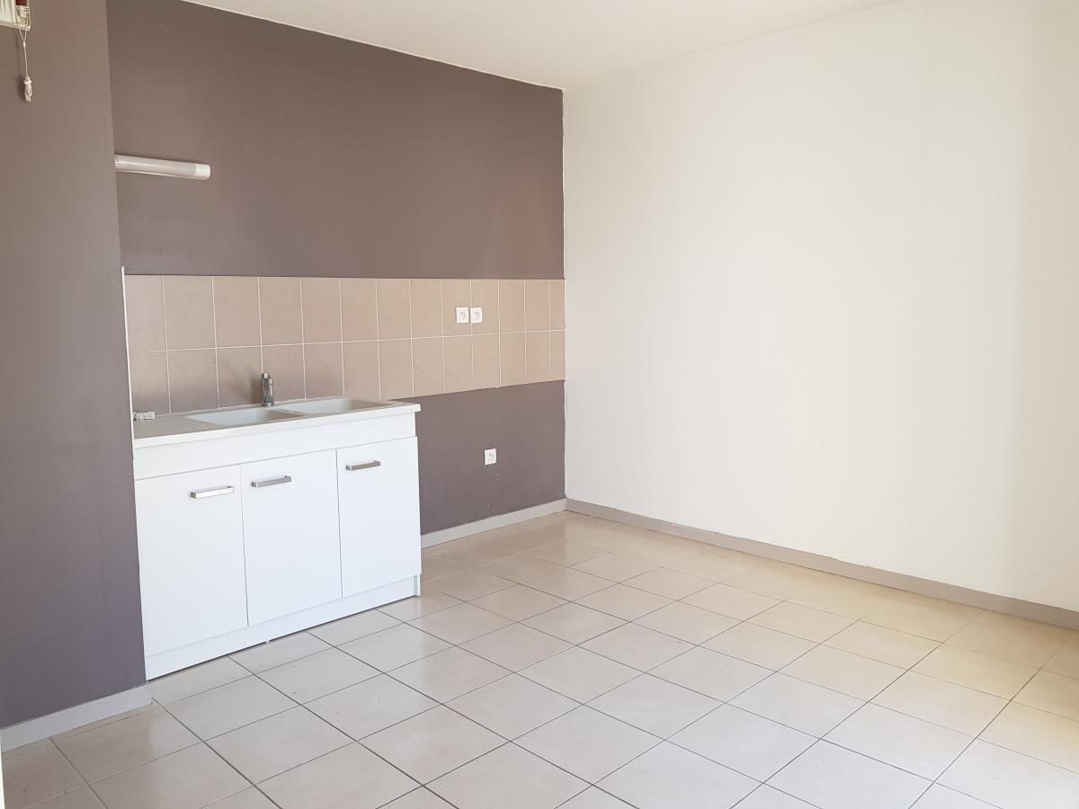 
																																							5 pièces - 
																																						9ème étage - 101m² - 1 448,65 € - Photo #2