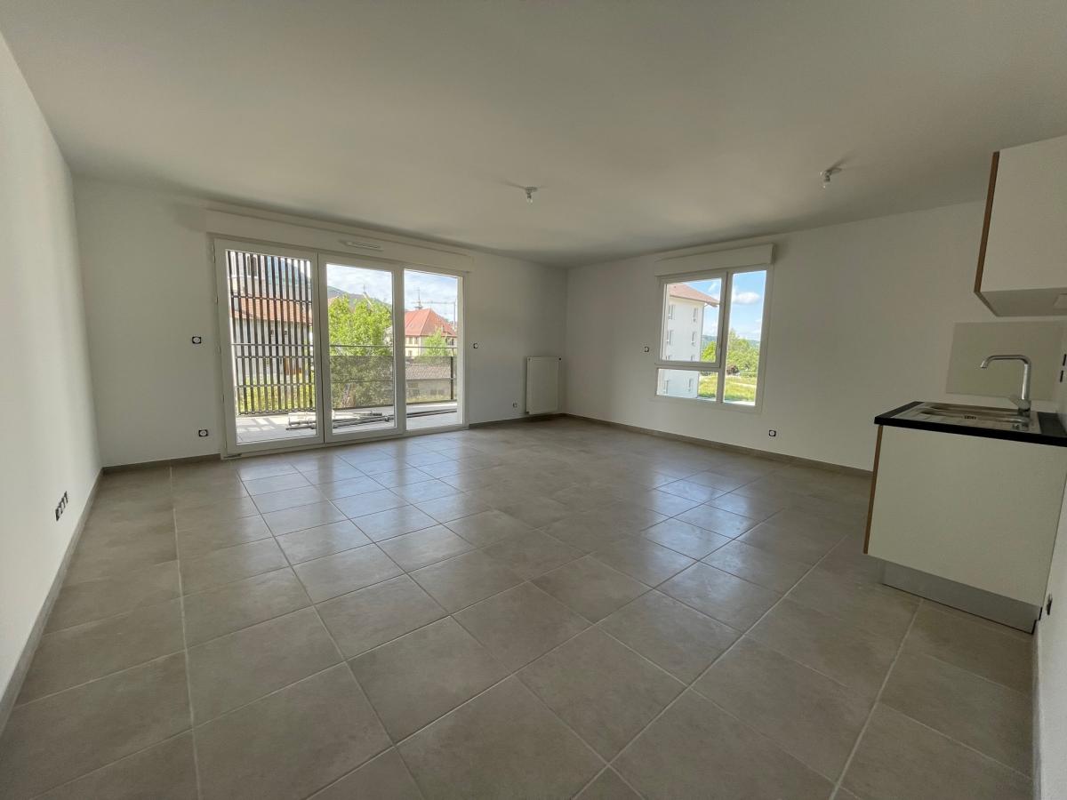 
																			4 pièces - 
																		2ème étage - 85m² - 1 180,57 € - Photo #0