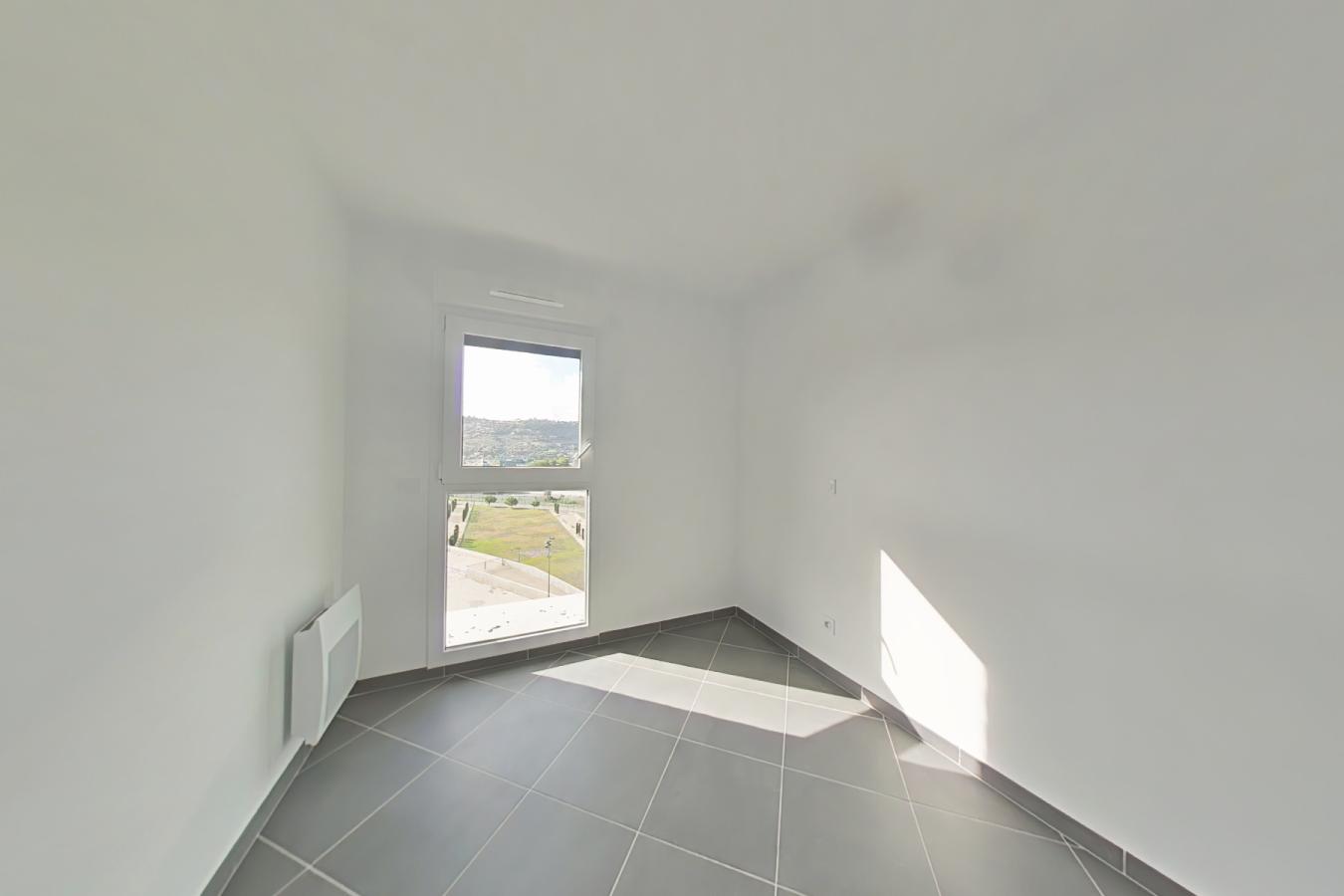 4 pièces - 8ème étage - 84m² - 1 299,78 € - Photo #2