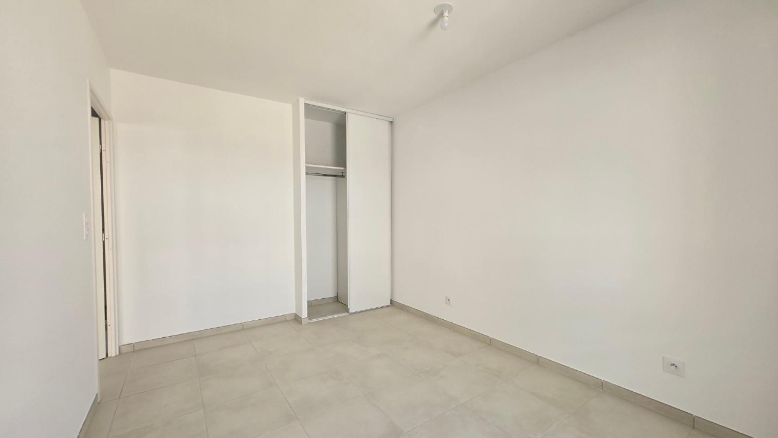 
																																							3 pièces - 
																																						1er étage - 60m² - 865,39 € - Photo #6