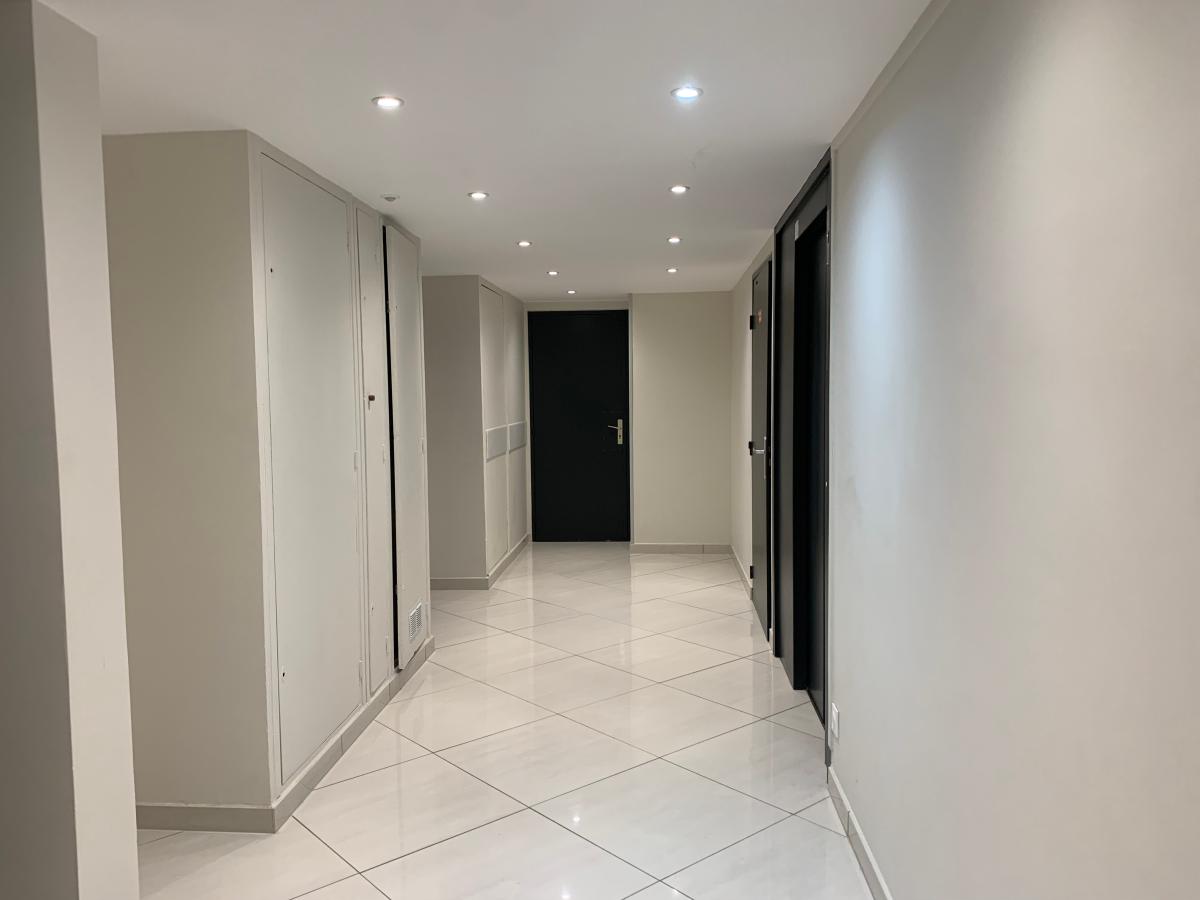 
																																							3 pièces - 
																																						1er étage - 66m² - 330 000 € - Photo #6