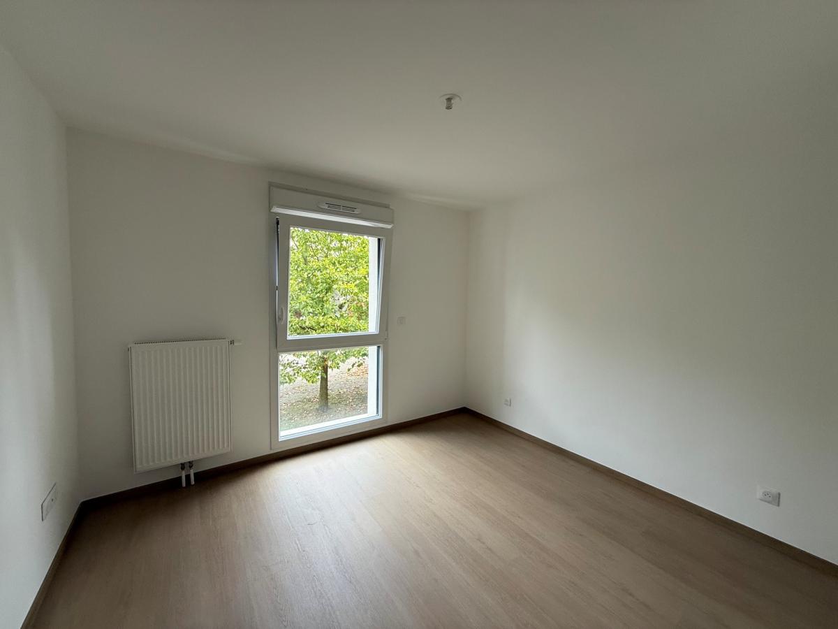 
																																							2 pièces - 
																																						1er étage - 53m² - 569,28 € - Photo #3