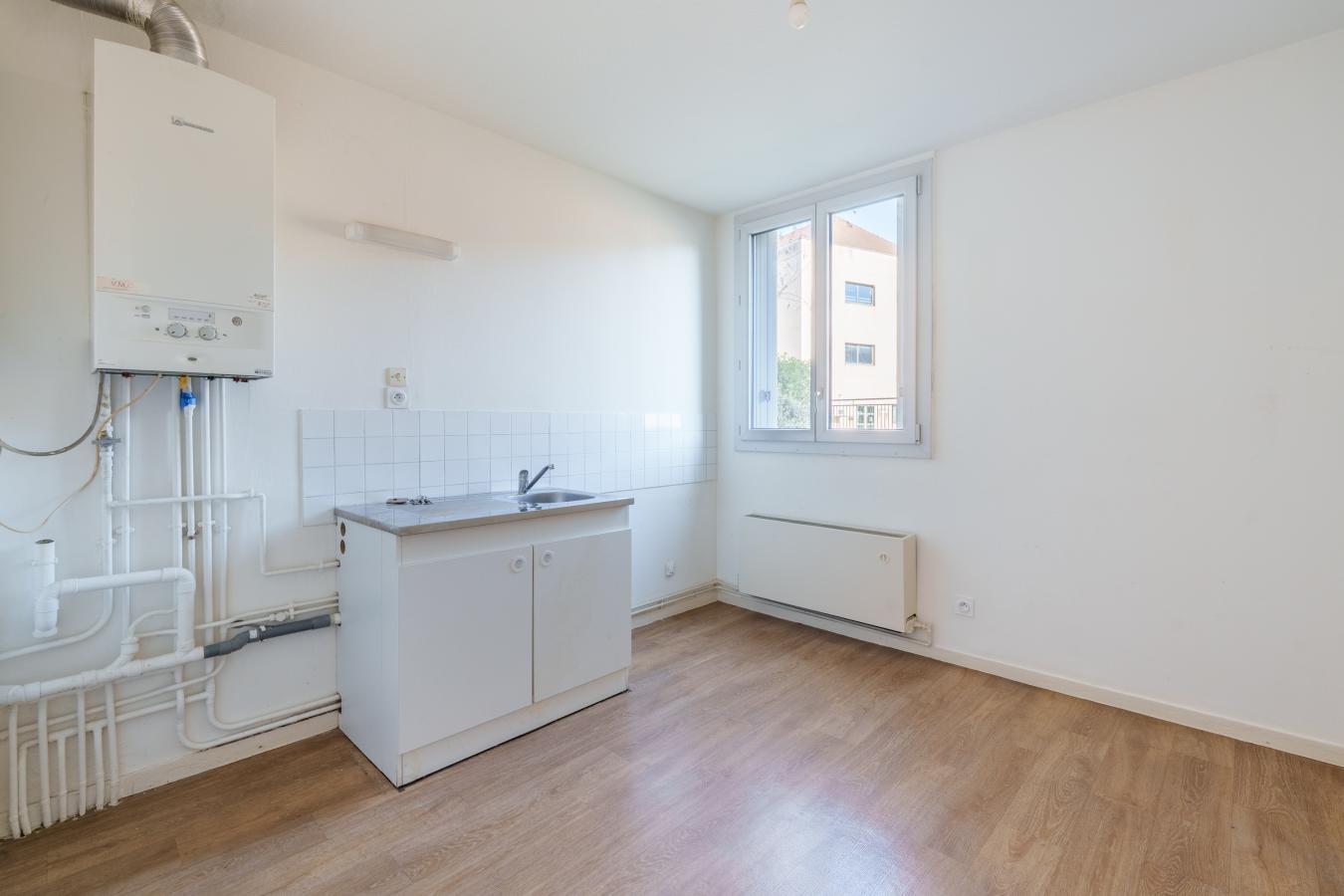 
																																							2 pièces - 
																																						RDC - 48m² - 439,39 € - Photo #1