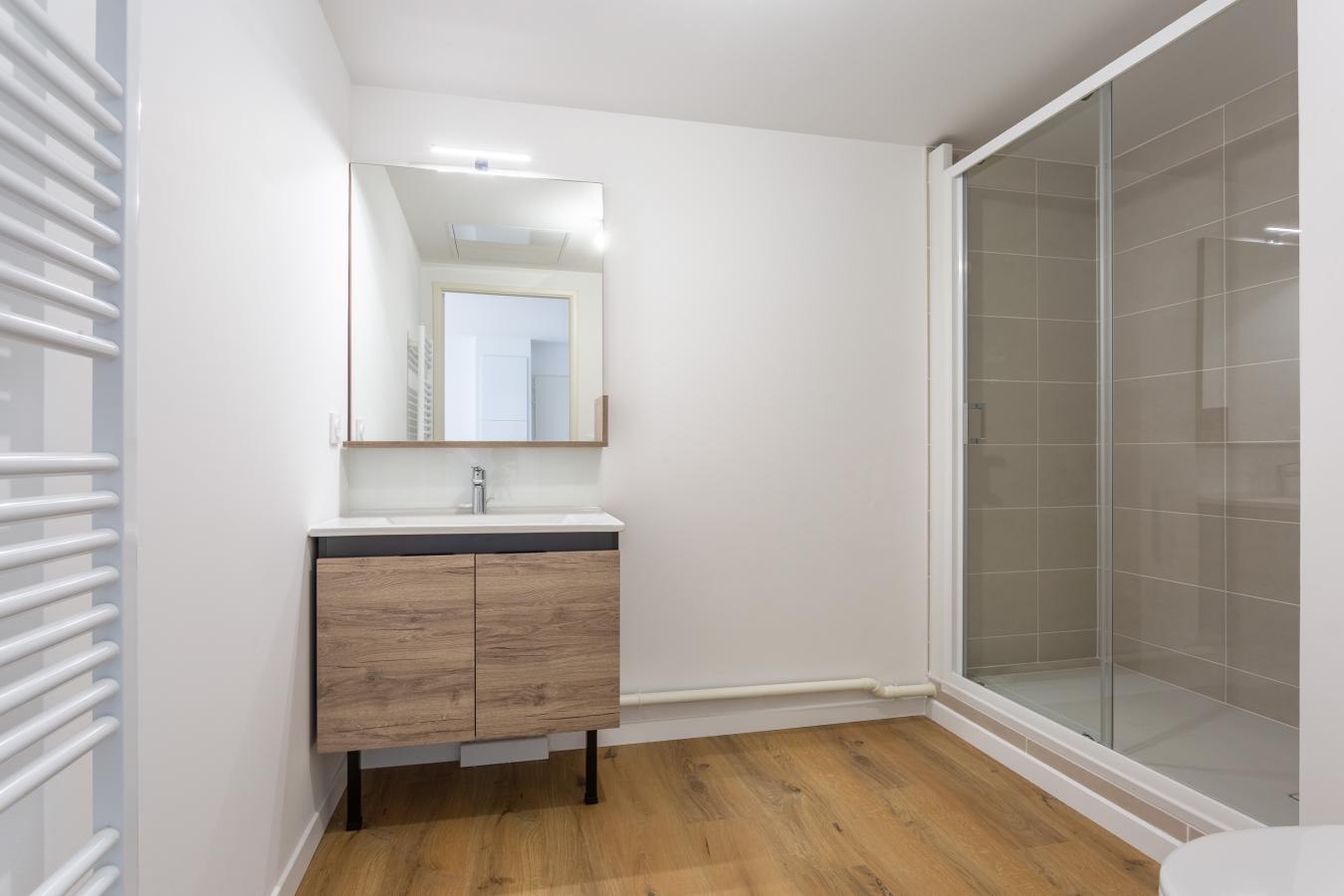 5 pièces - RDC - 94m² photo 2