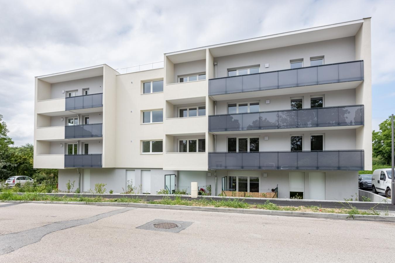 
																																							3 pièces - 
																																						2ème étage - 66m² - 1 070,27 € - Photo #1