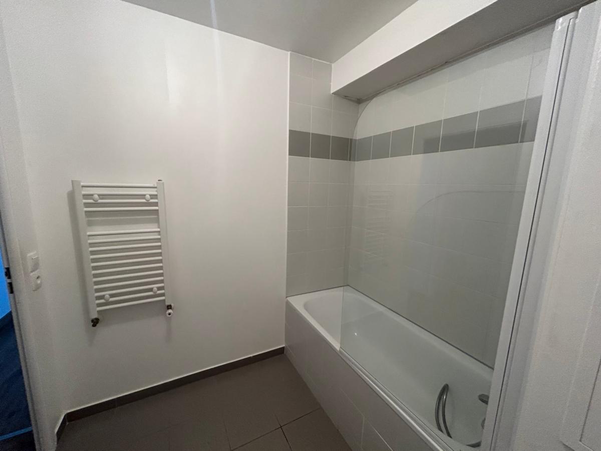 
																			3 pièces - 
																		1er étage - 61m² - 1 122,79 € - Photo #4