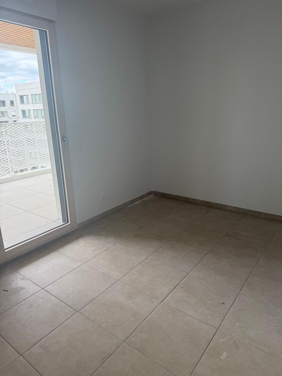 
																																							3 pièces - 
																																						7ème étage - 70m² - 1 143,85 € - Photo #2