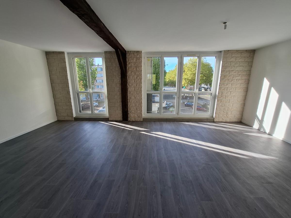
																																							3 pièces - 
																																						4ème étage - 74m² - 685,01 € - Photo #3