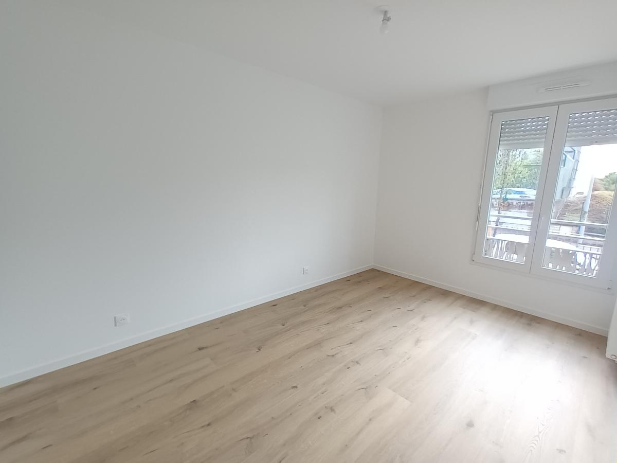 
																																							2 pièces - 
																																						1er étage - 46m² - 844,22 € - Photo #2