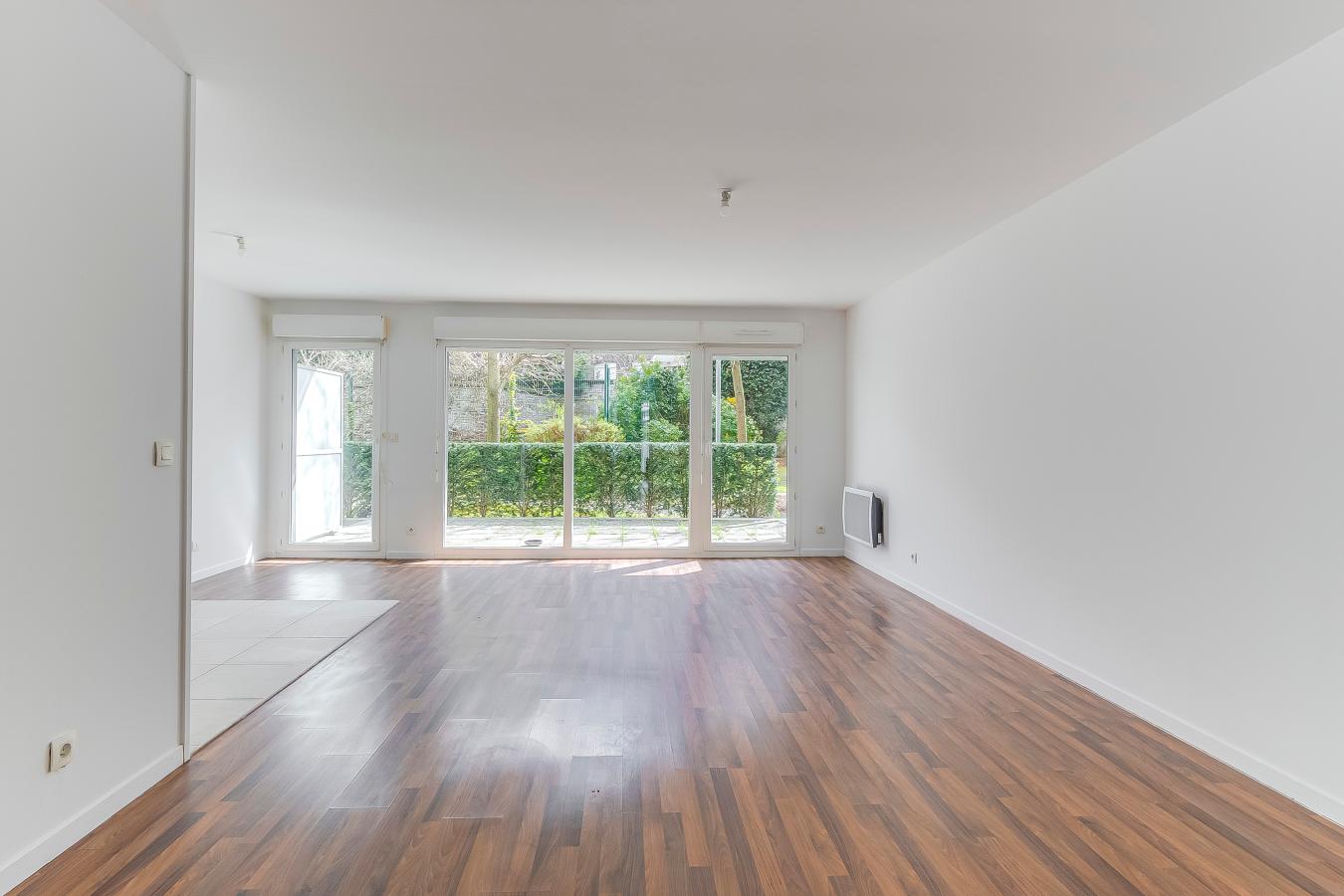 
																			3 pièces - 
																		RDC - 69m² - 780,00 € - Photo #2