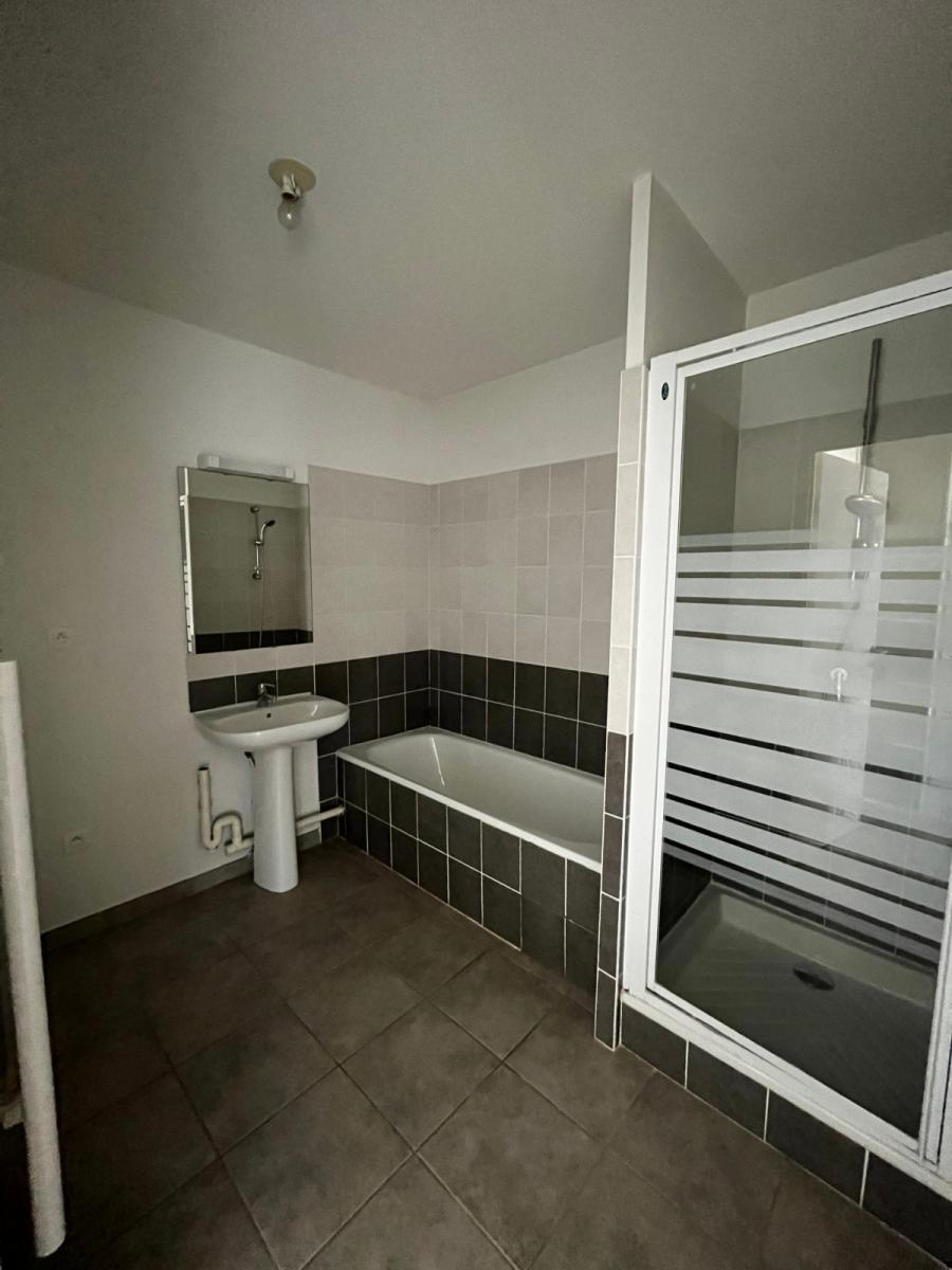 
																																							4 pièces - 
																																						6ème étage - 79m² - 1 025,38 € - Photo #6