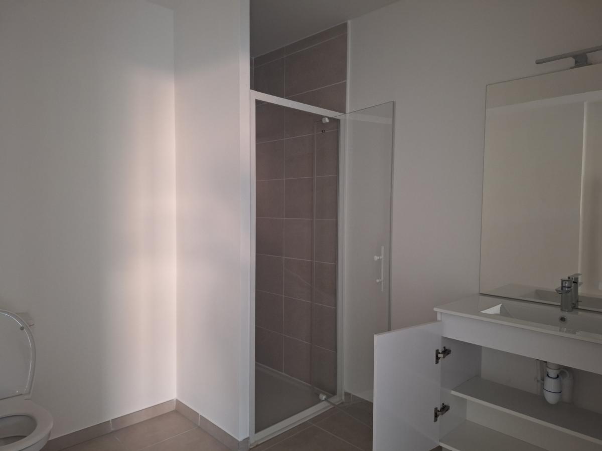 
																																							2 pièces - 
																																						RDC - 44m² - 662,19 € - Photo #5