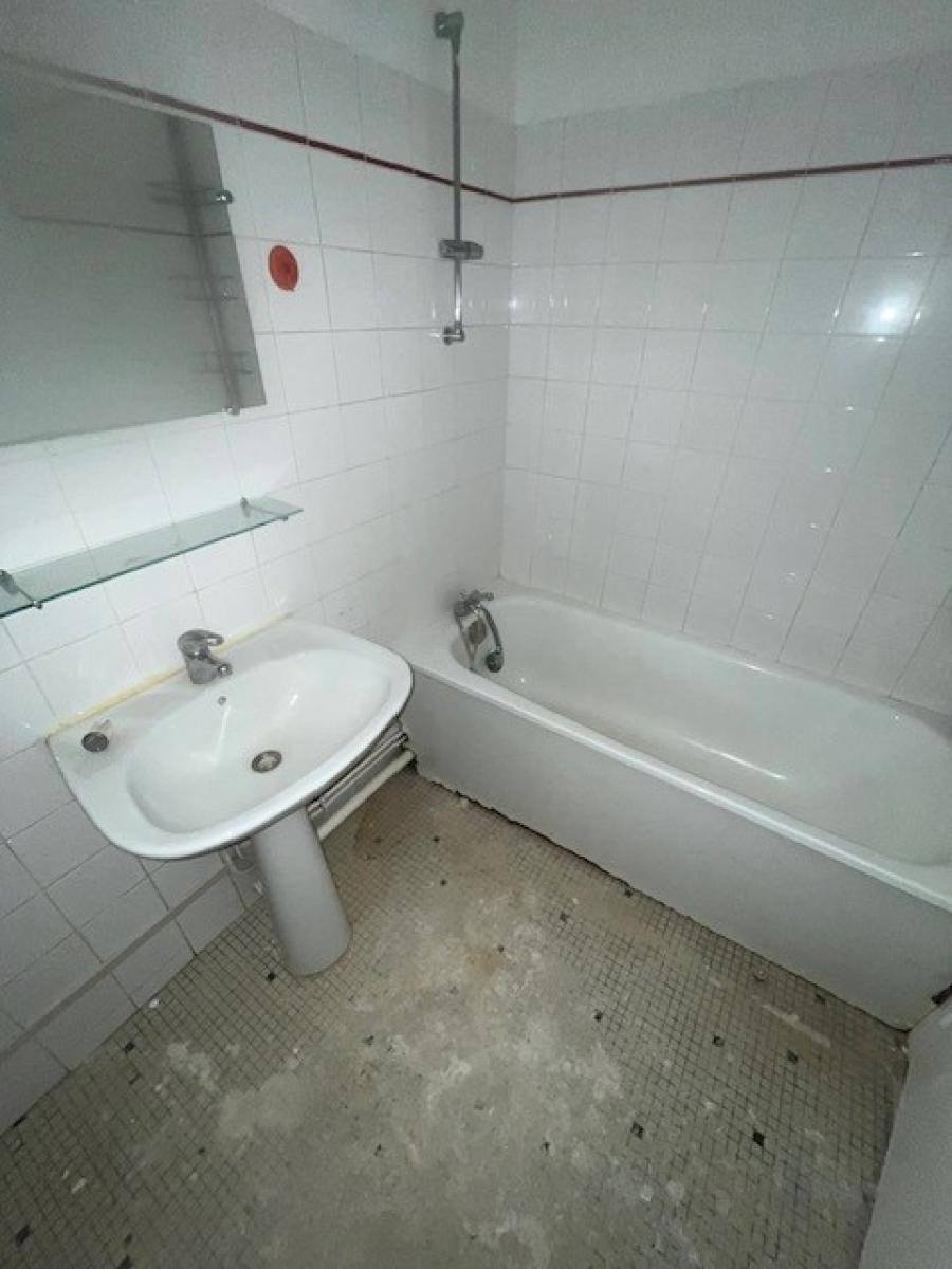 
																																							4 pièces - 
																																						9ème étage - 85m² - 1 957,32 € - Photo #4
