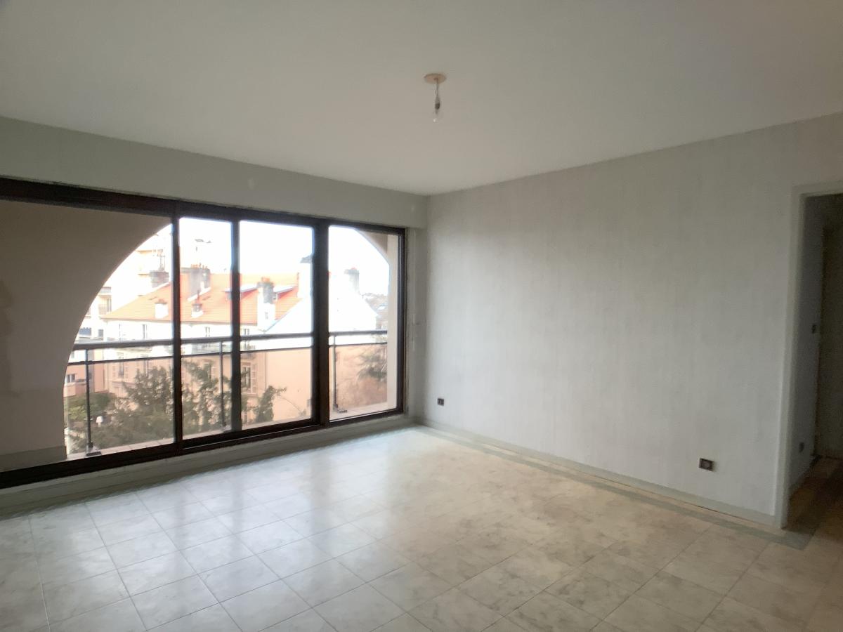 
																																							2 pièces - 
																																						5ème étage - 54m² - 95 000 € - Photo #2