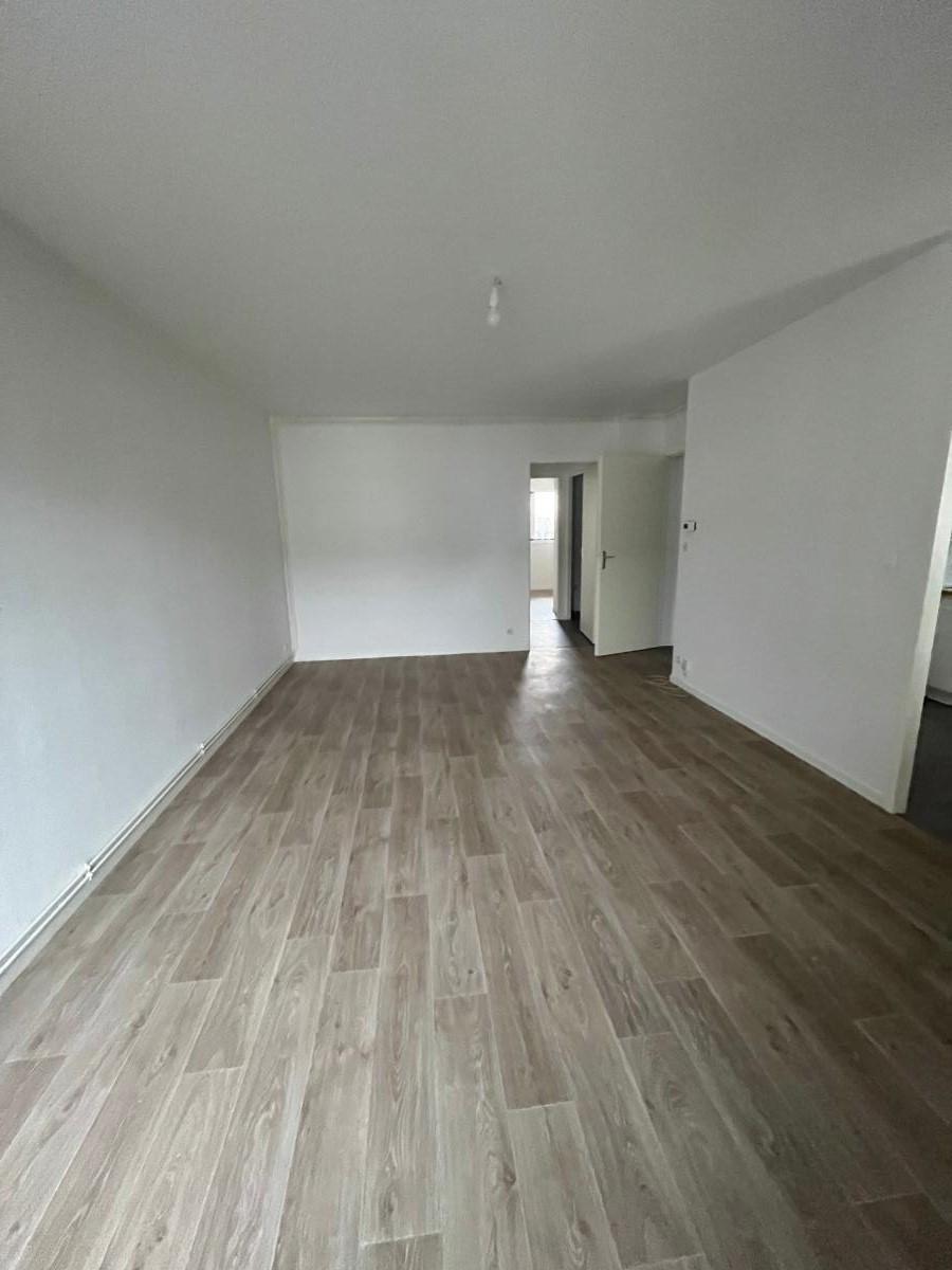 
																																							3 pièces - 
																																						3ème étage - 66m² - 146 000 € - Photo #6