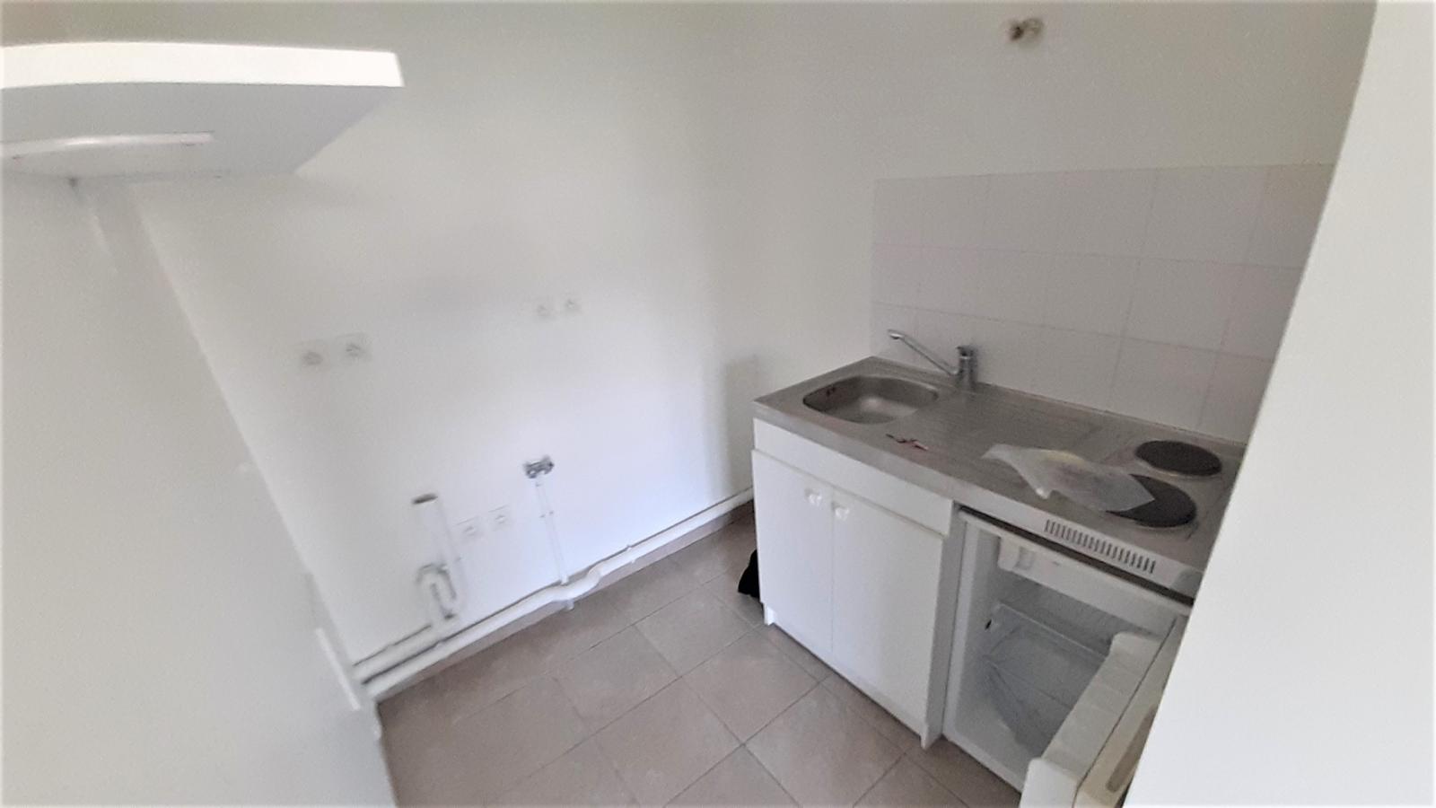 
																			2 pièces – 
																		2ème étage – 35m² - 105 000 € - Photo #2