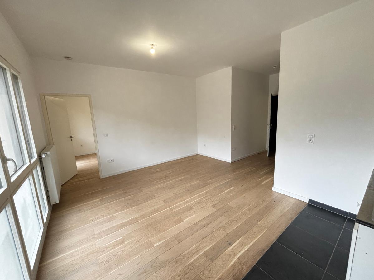 
																			2 pièces - 
																		RDC - 40m² - 1 014,99 € - Photo #2