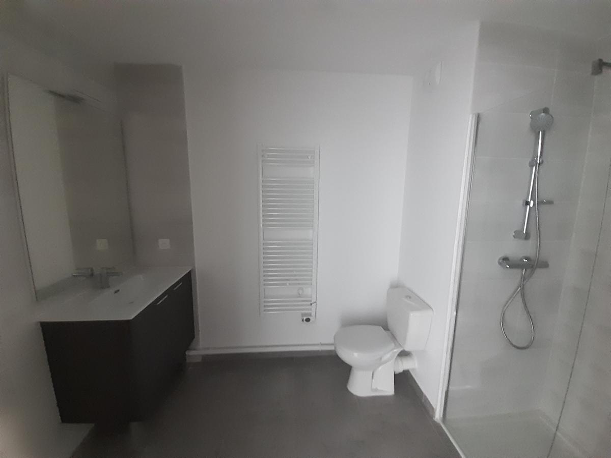 2 pièces - 1er étage - 49m² - 713,05 € - Photo #4
