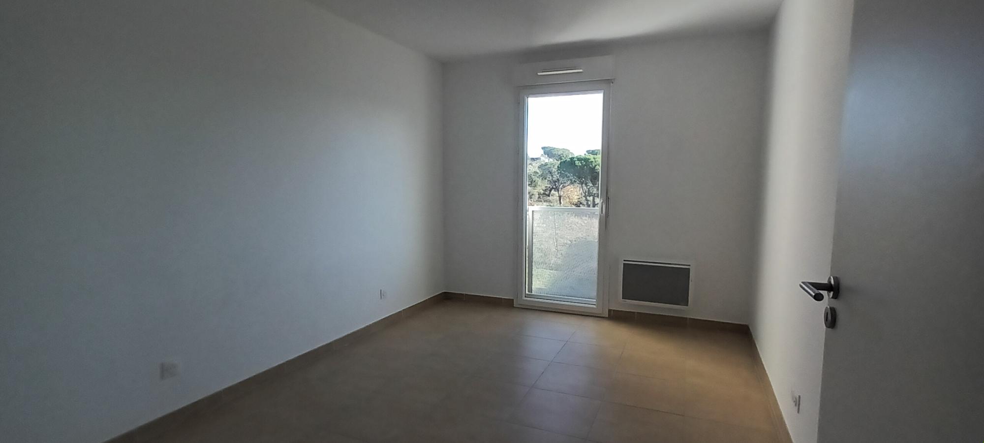 
																																							3 pièces - 
																																						2ème étage - 68m² - 1 003,85 € - Photo #4