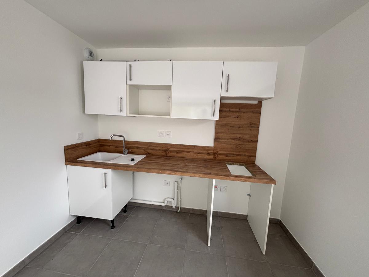 2 pièces - 3ème étage - 44m² - 574,19 € - Photo #3