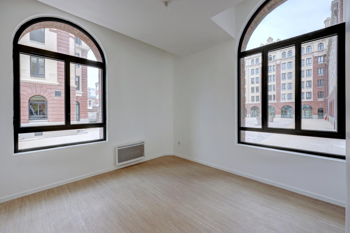 
																																							3 pièces - 
																																						RDC - 71m² - 908,77 € - Photo #2