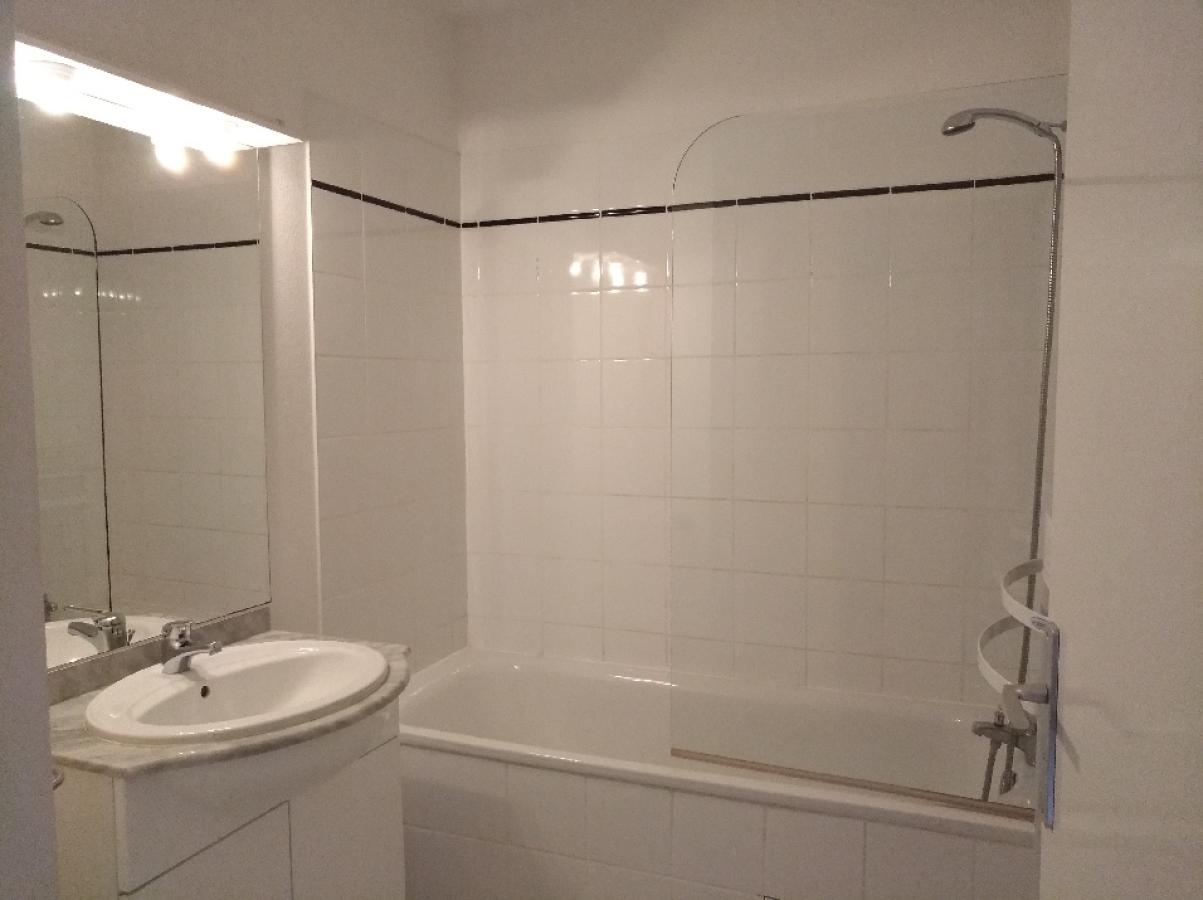 
																																							5 pièces - 
																																						2ème étage - 115m² - 1 308,74 € - Photo #3