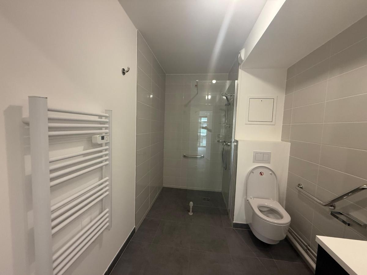 
																			2 pièces - 
																		1er étage - 51m² - 1 076,87 € - Photo #2
