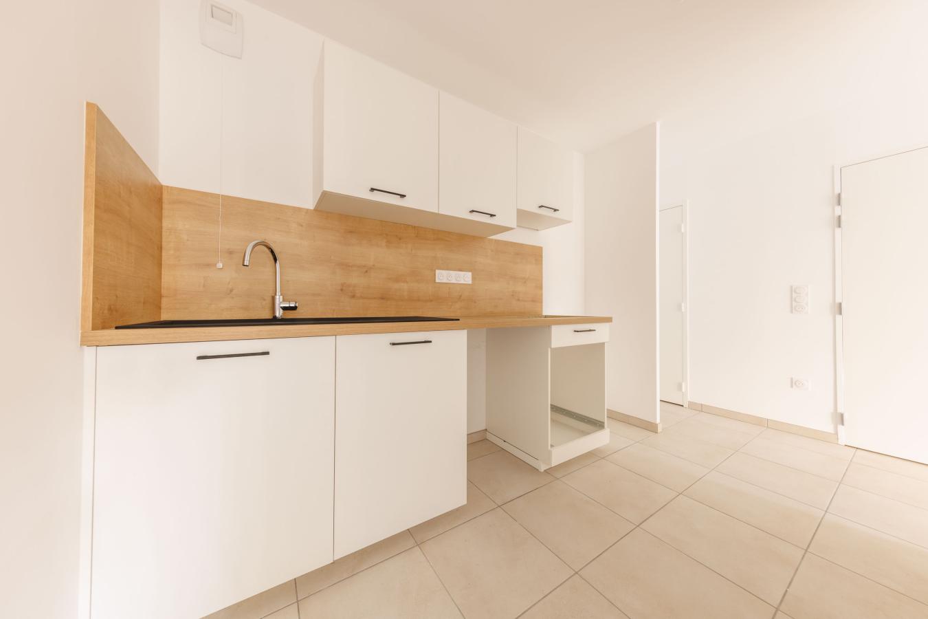 3 pièces - 1er étage - 63m² - 799,00 € - Photo #3