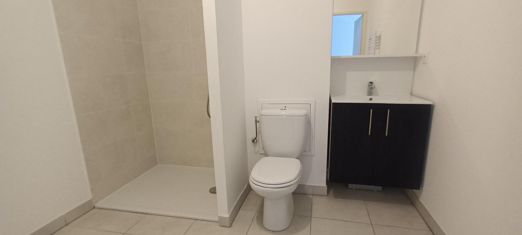 
																																							2 pièces - 
																																						RDC - 43m² - 536,66 € - Photo #3