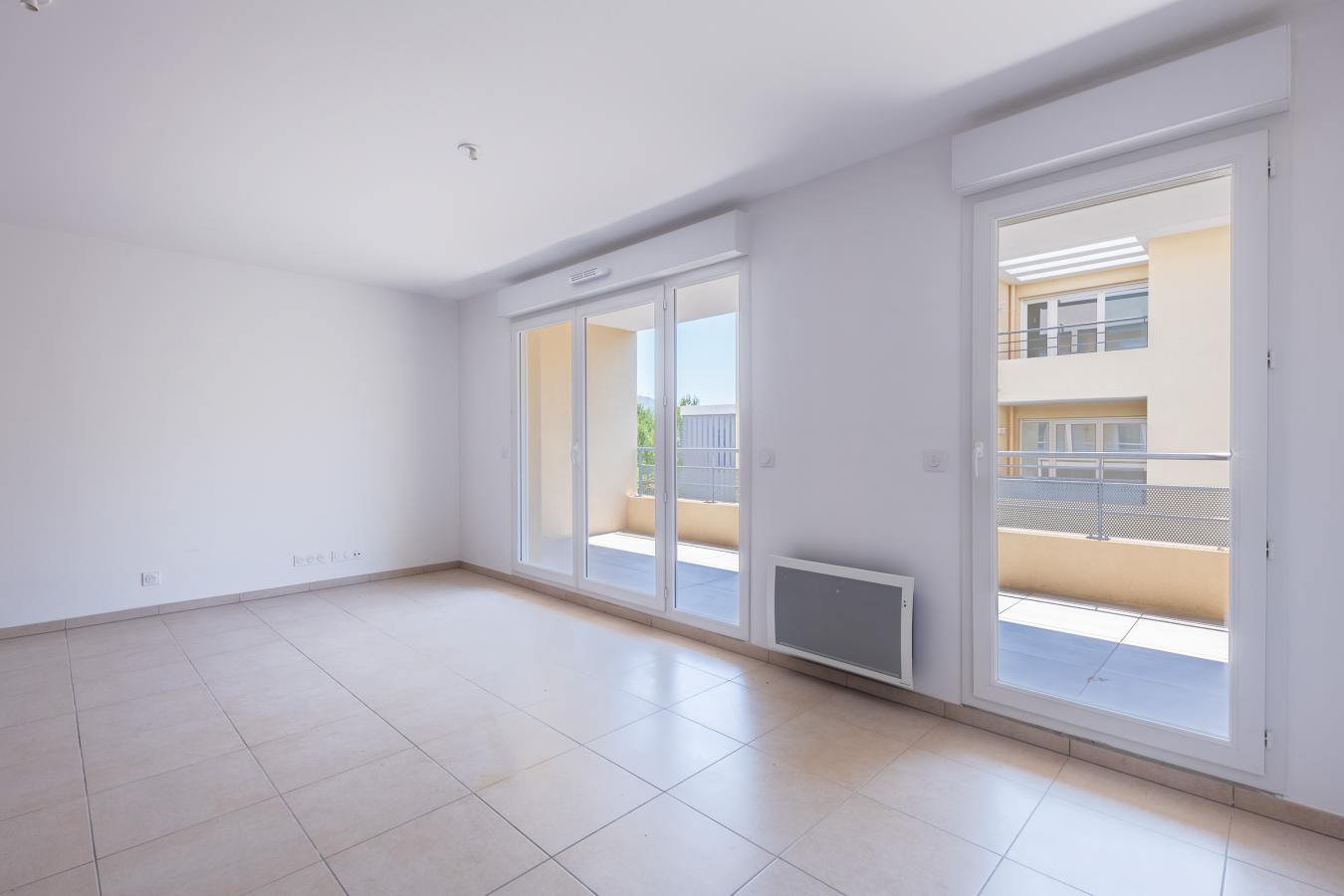 
																																							2 pièces - 
																																						2ème étage - 36m² - 757,33 € - Photo #2