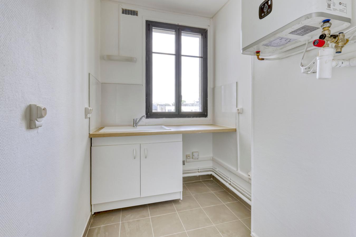 
																																							2 pièces - 
																																						3ème étage 350 000 € - Photo #6