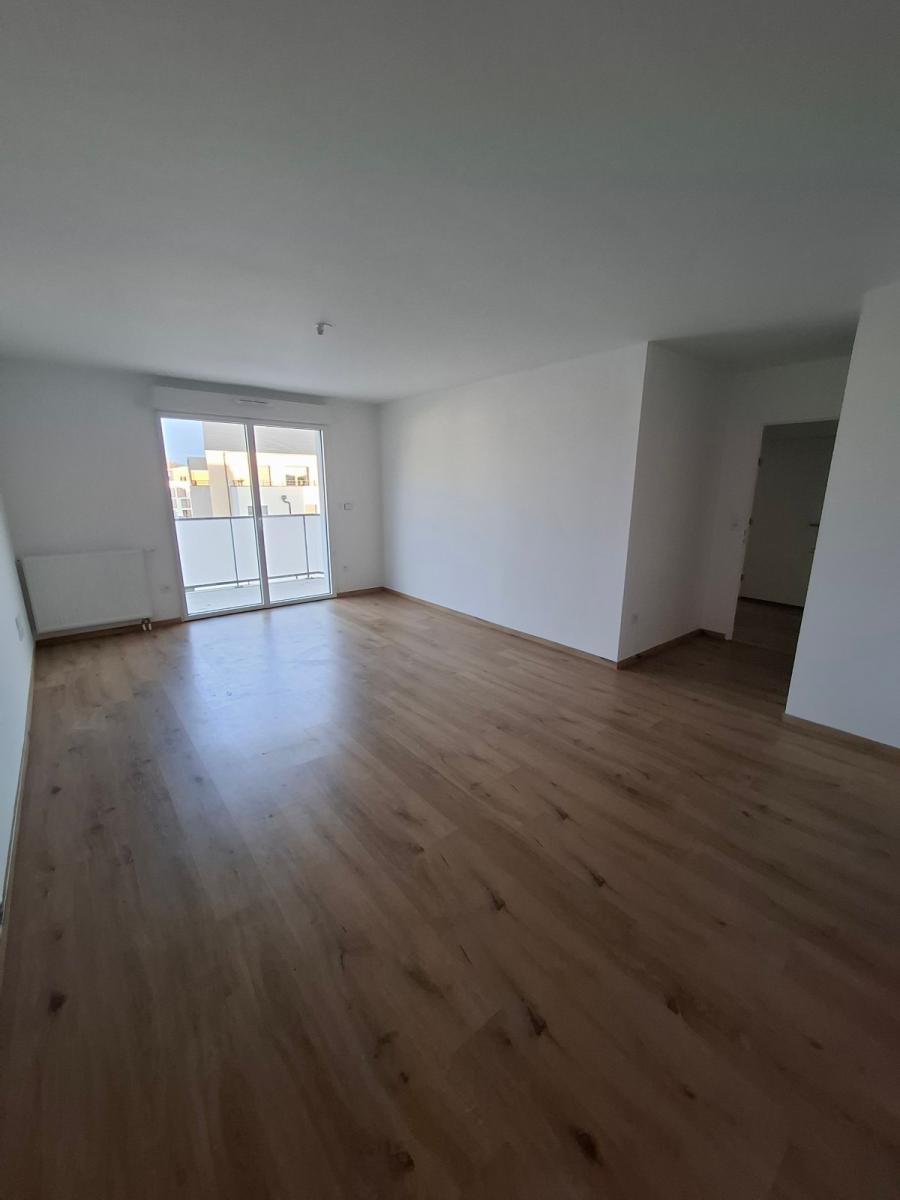 
																																							3 pièces - 
																																						3ème étage - 62m² - 903,85 € - Photo #3