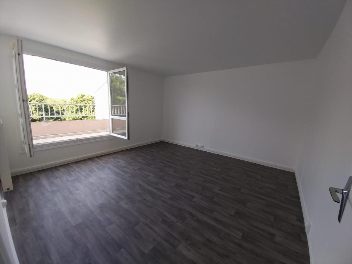 
																			3 pièces - 
																		4ème étage - 60m² - 132 000 € - Photo #1